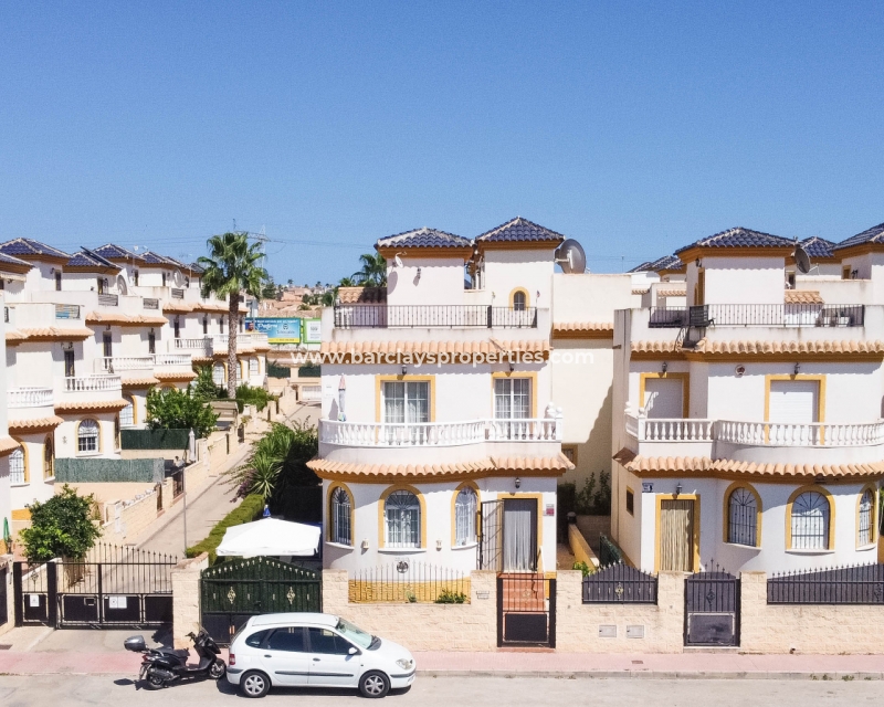 Wederverkoop - Vrijstaande Villa - Urb. El Oasis - La Marina