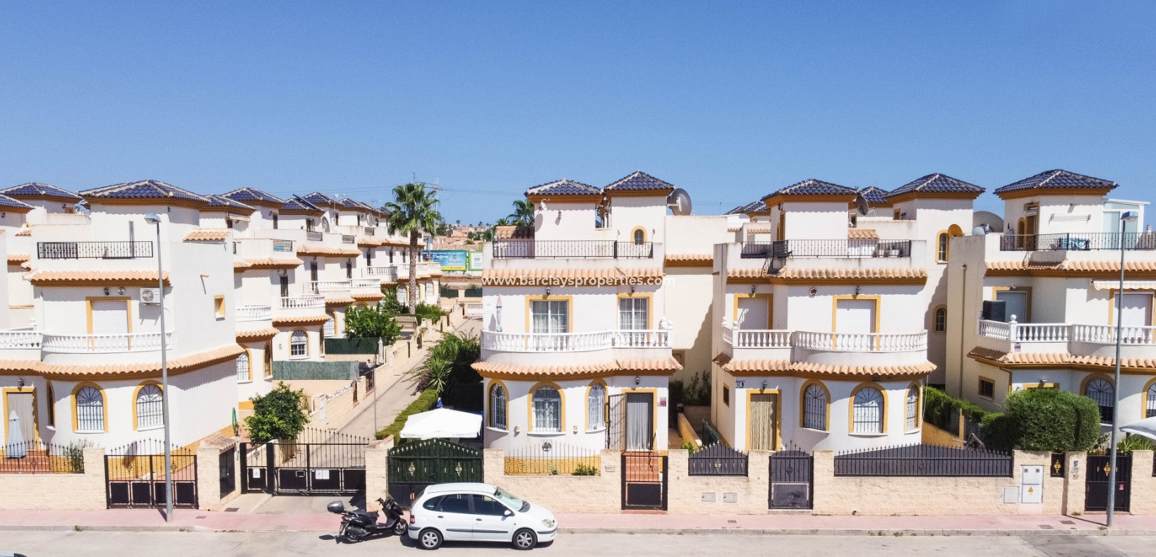 Wederverkoop - Vrijstaande Villa - Urb. El Oasis - La Marina