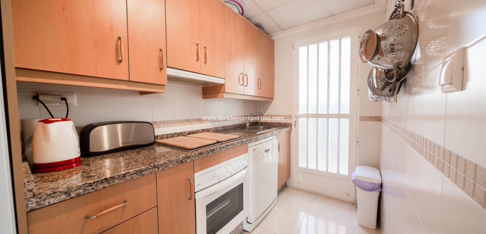 Wederverkoop - Vrijstaande Villa - Urb. El Oasis - La Marina