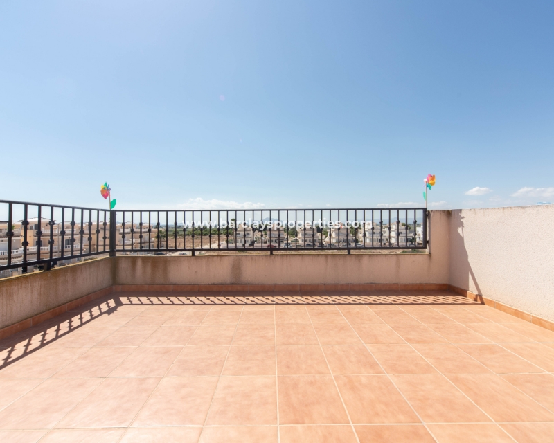 Wederverkoop - Vrijstaande Villa - Urb. El Oasis - La Marina