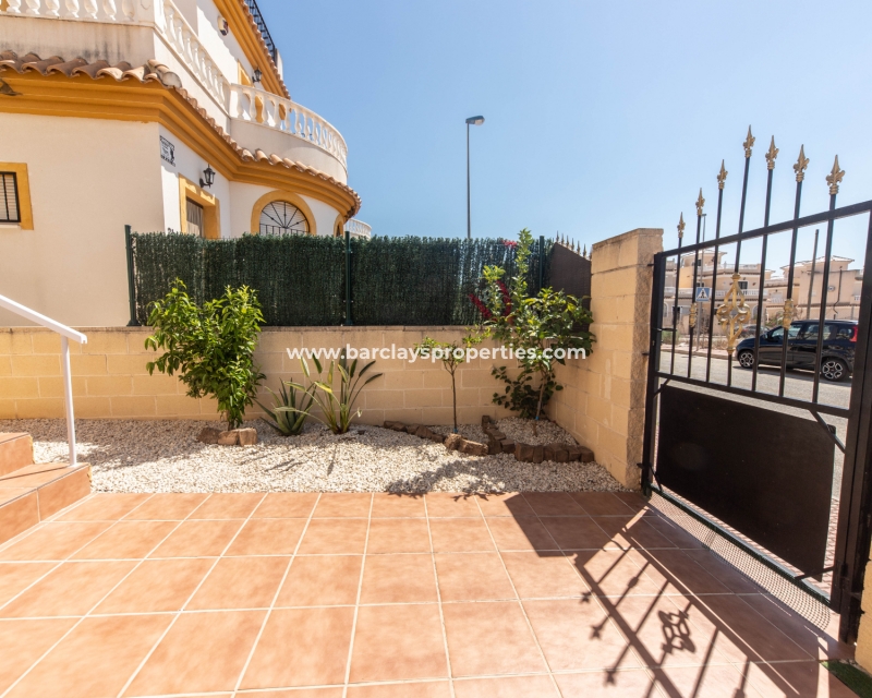 Wederverkoop - Vrijstaande Villa - Urb. El Oasis - La Marina