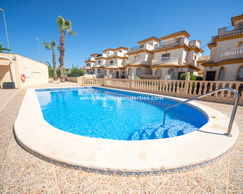 Wederverkoop - Vrijstaande Villa - Urb. El Oasis - La Marina