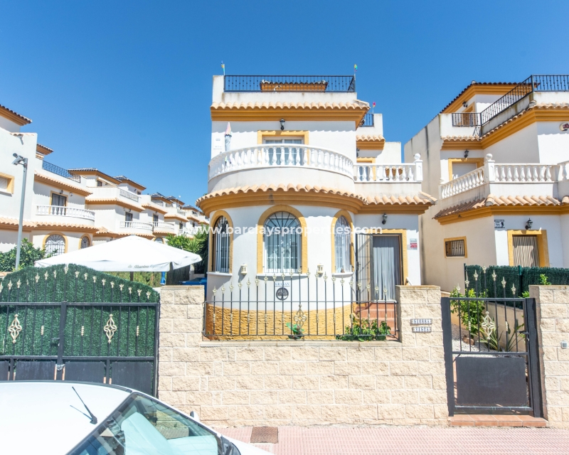 Wederverkoop - Vrijstaande Villa - Urb. El Oasis - La Marina