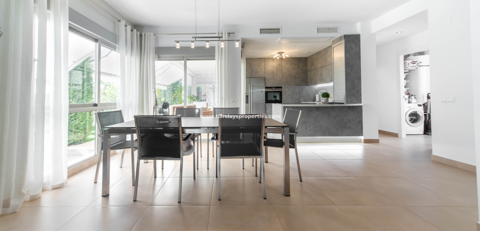 Wederverkoop - Vrijstaande Villa - Urb. El Oasis - La Marina