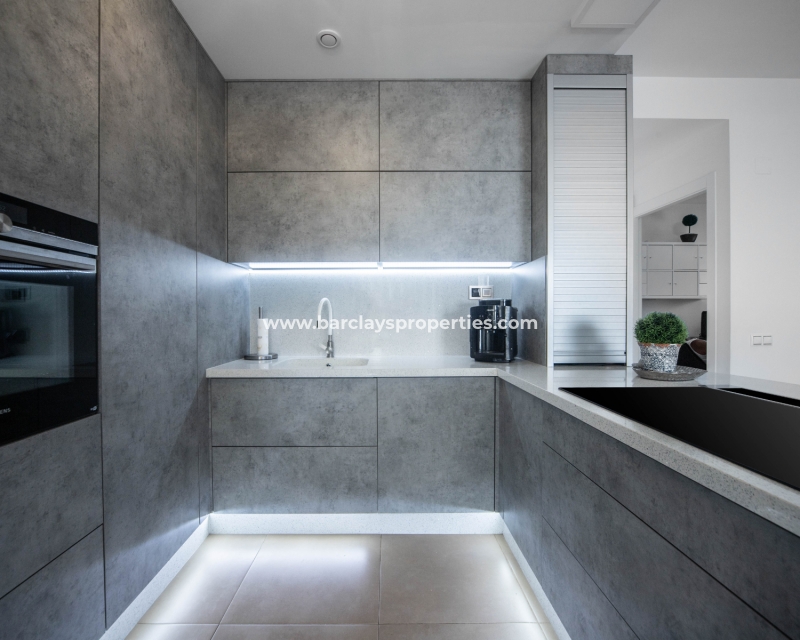 Wederverkoop - Vrijstaande Villa - Urb. El Oasis - La Marina