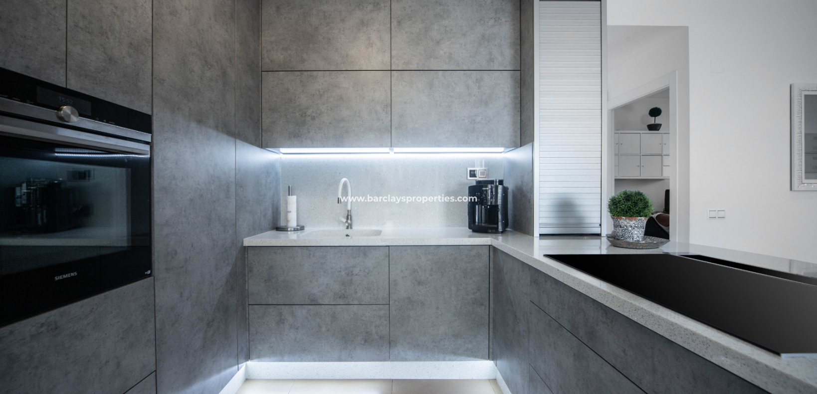 Wederverkoop - Vrijstaande Villa - Urb. El Oasis - La Marina