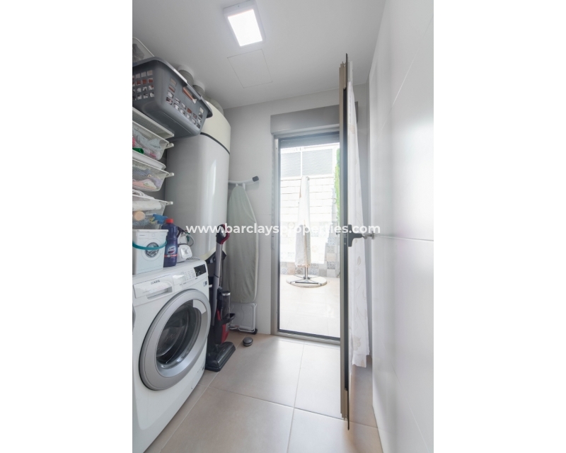 Wederverkoop - Vrijstaande Villa - Urb. El Oasis - La Marina