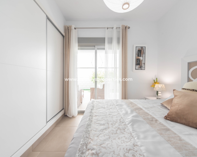 Wederverkoop - Vrijstaande Villa - Urb. El Oasis - La Marina