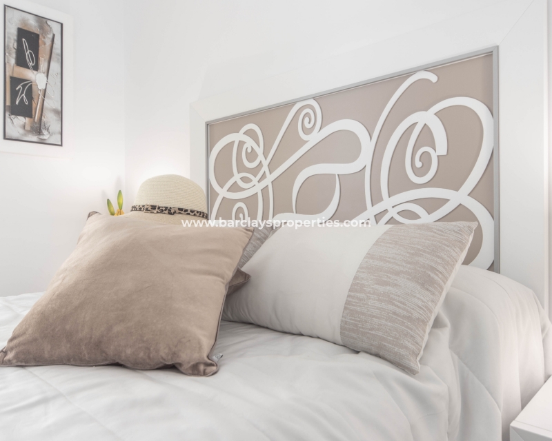 Wederverkoop - Vrijstaande Villa - Urb. El Oasis - La Marina