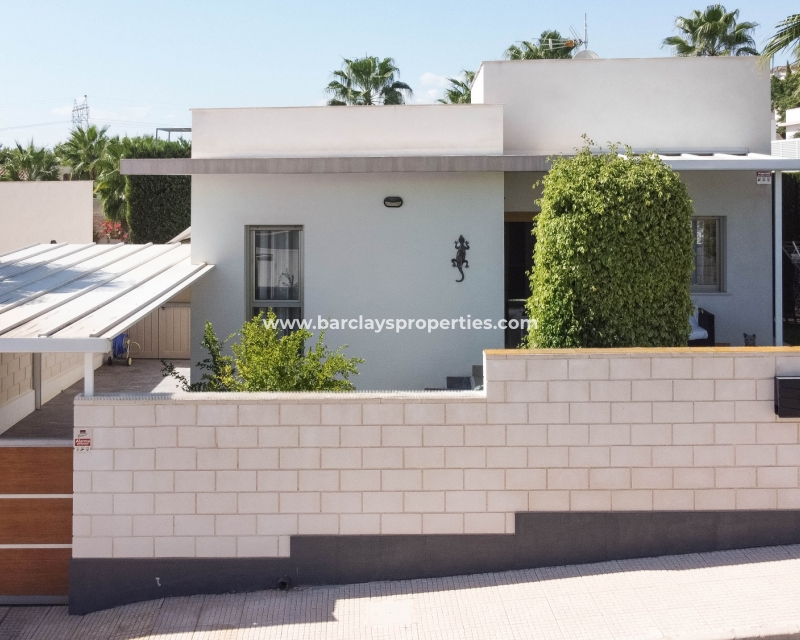 Wederverkoop - Vrijstaande Villa - Urb. El Oasis - La Marina