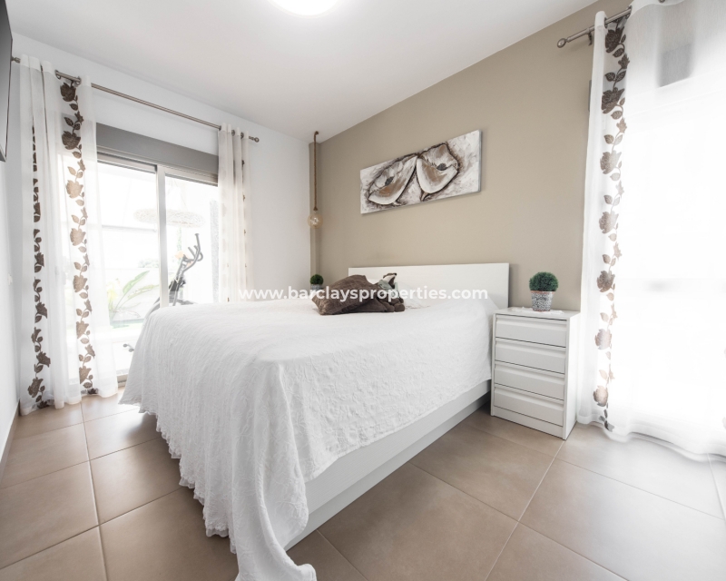 Wederverkoop - Vrijstaande Villa - Urb. El Oasis - La Marina