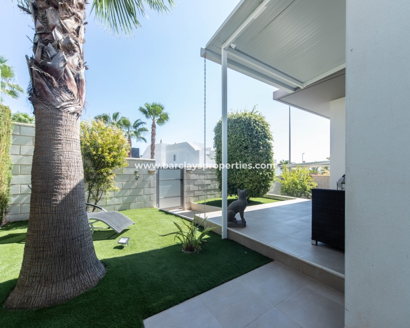 Wederverkoop - Vrijstaande Villa - Urb. El Oasis - La Marina