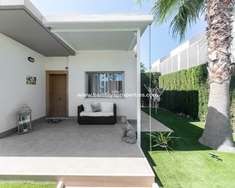 Wederverkoop - Vrijstaande Villa - Urb. El Oasis - La Marina