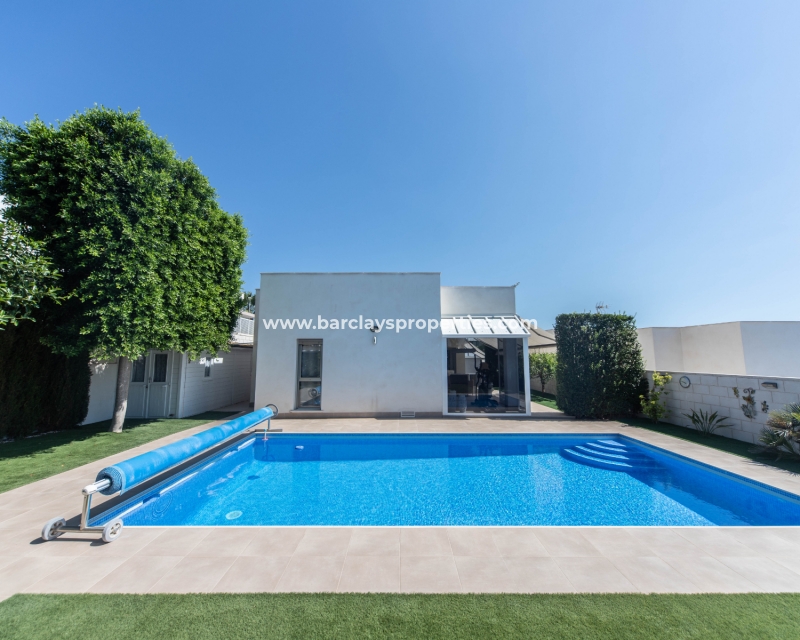 Wederverkoop - Vrijstaande Villa - Urb. El Oasis - La Marina