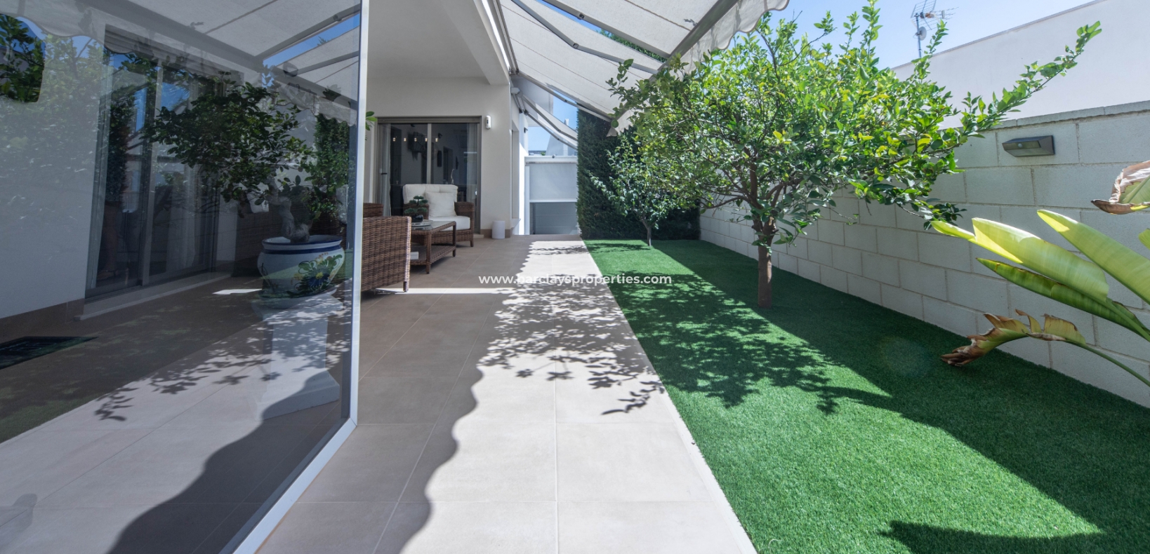 Wederverkoop - Vrijstaande Villa - Urb. El Oasis - La Marina