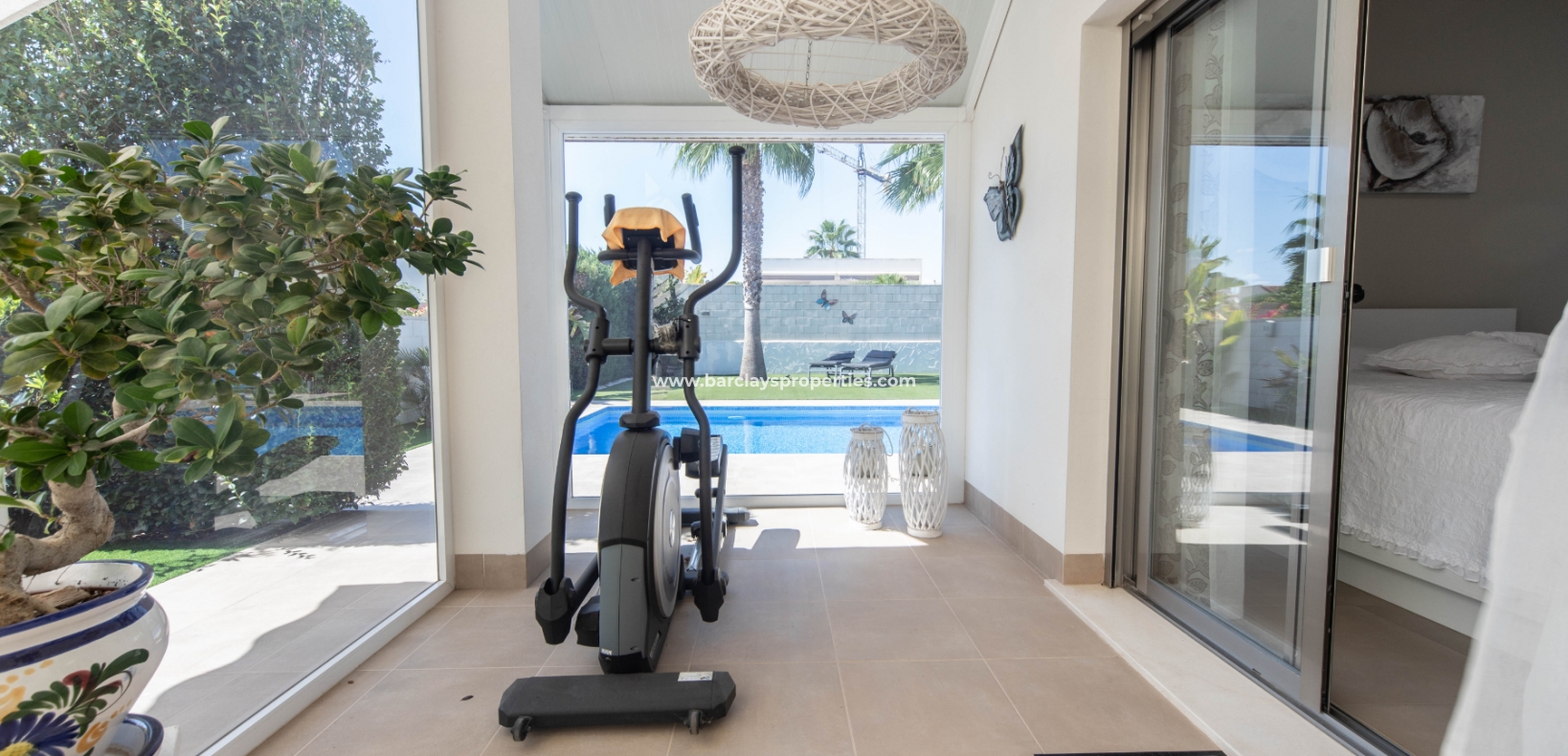 Wederverkoop - Vrijstaande Villa - Urb. El Oasis - La Marina