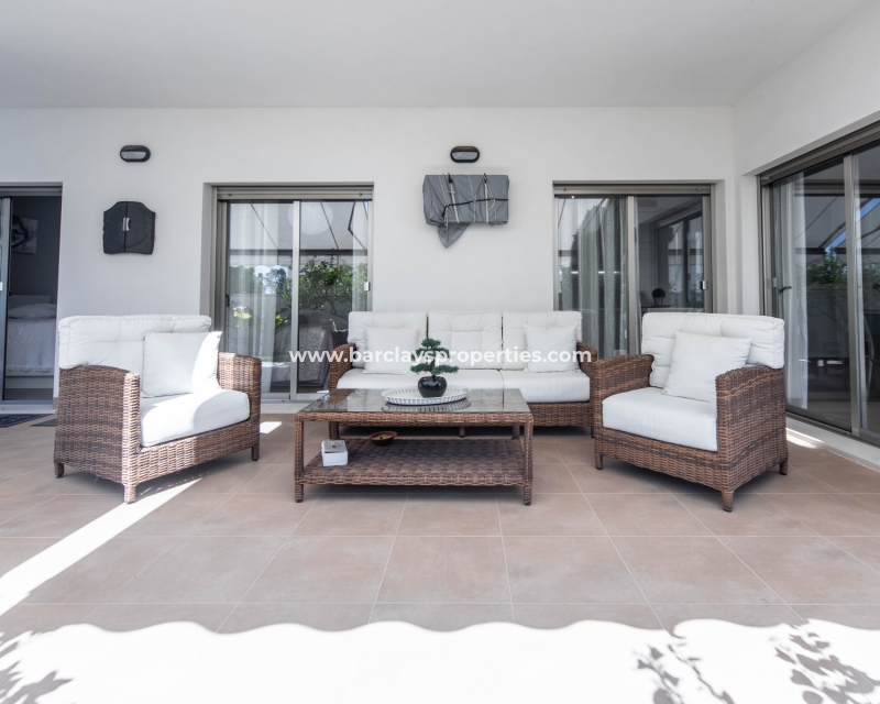 Wederverkoop - Vrijstaande Villa - Urb. El Oasis - La Marina