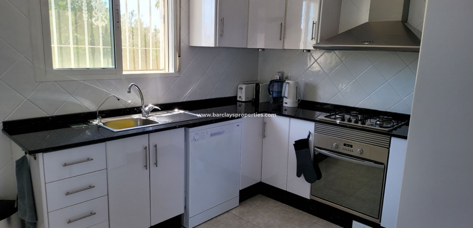 Wederverkoop - Vrijstaande Villa - Urb. El Oasis - La Marina