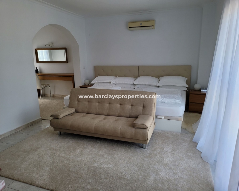 Wederverkoop - Vrijstaande Villa - Urb. El Oasis - La Marina