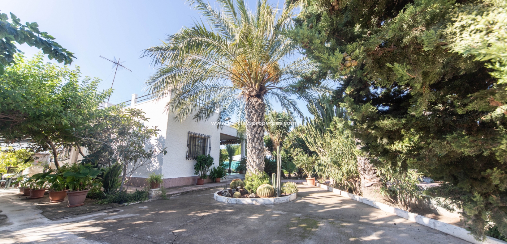 Wederverkoop - Vrijstaande Villa - Urb. El Oasis - La Marina