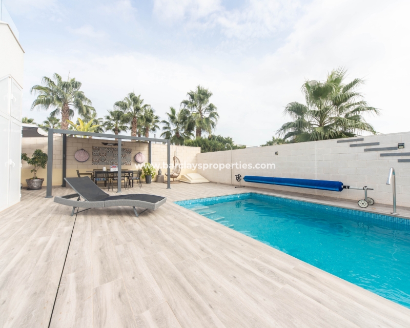 Wederverkoop - Vrijstaande Villa - Urb. El Oasis - La Marina