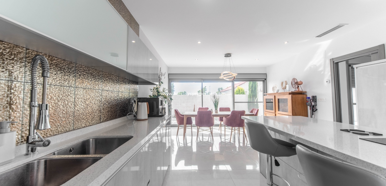 Wederverkoop - Vrijstaande Villa - Urb. El Oasis - La Marina