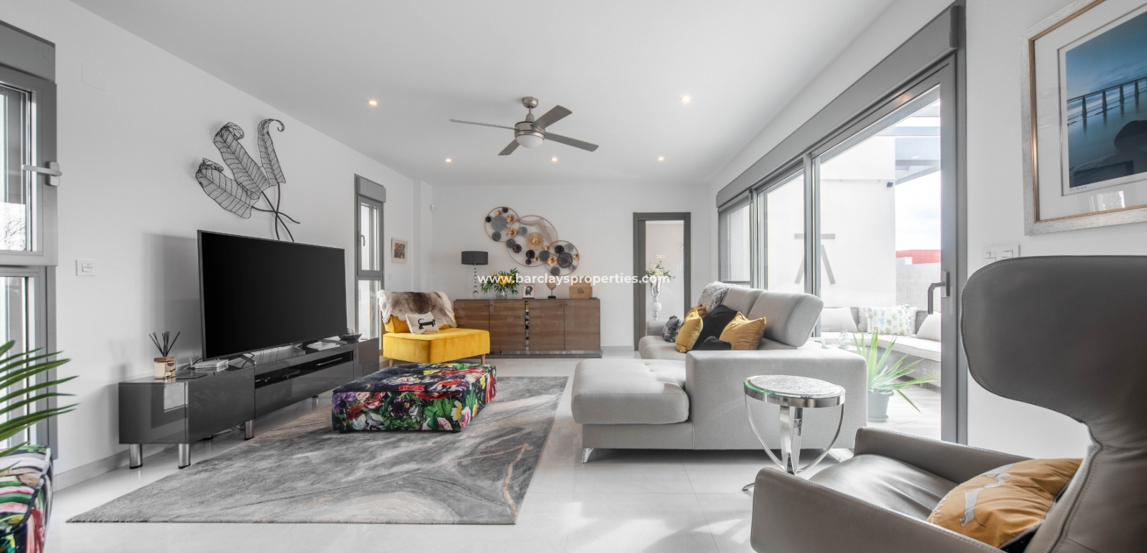 Wederverkoop - Vrijstaande Villa - Urb. El Oasis - La Marina