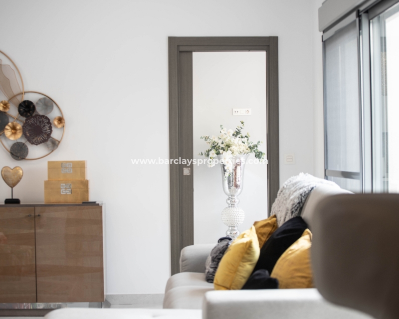 Wederverkoop - Vrijstaande Villa - Urb. El Oasis - La Marina