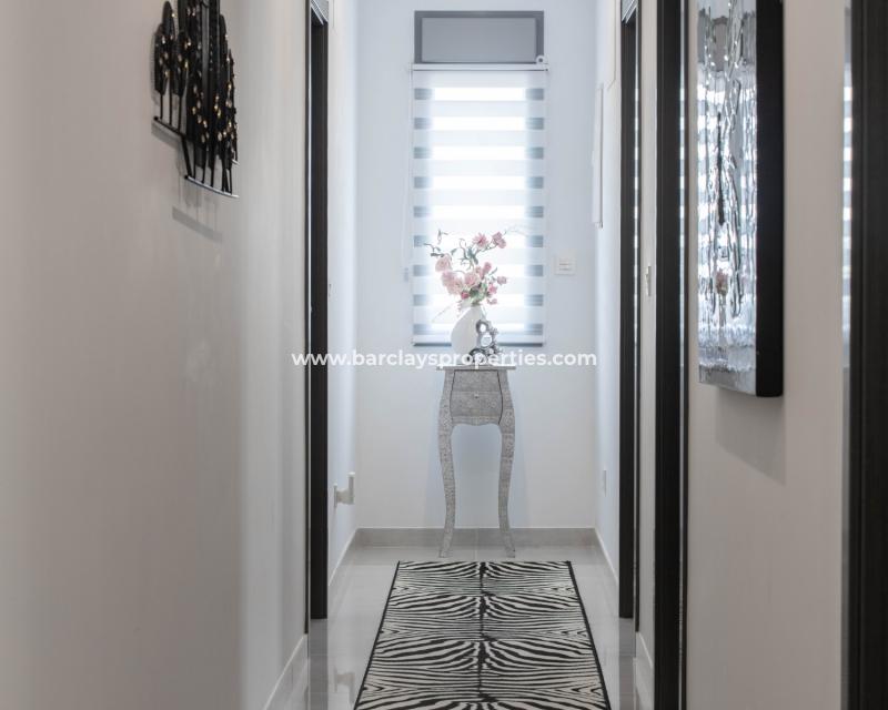 Wederverkoop - Vrijstaande Villa - Urb. El Oasis - La Marina