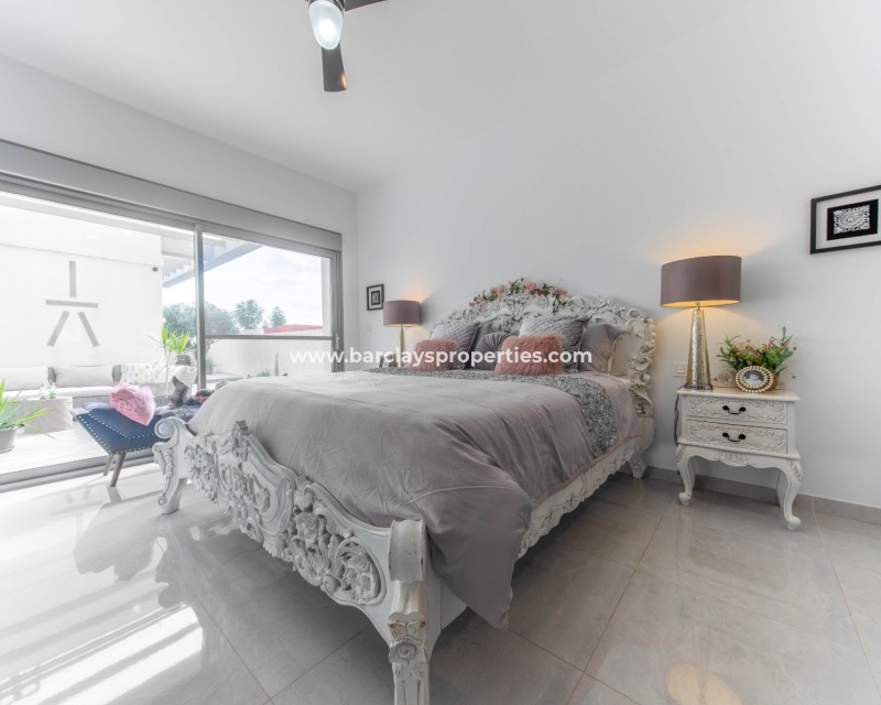 Wederverkoop - Vrijstaande Villa - Urb. El Oasis - La Marina