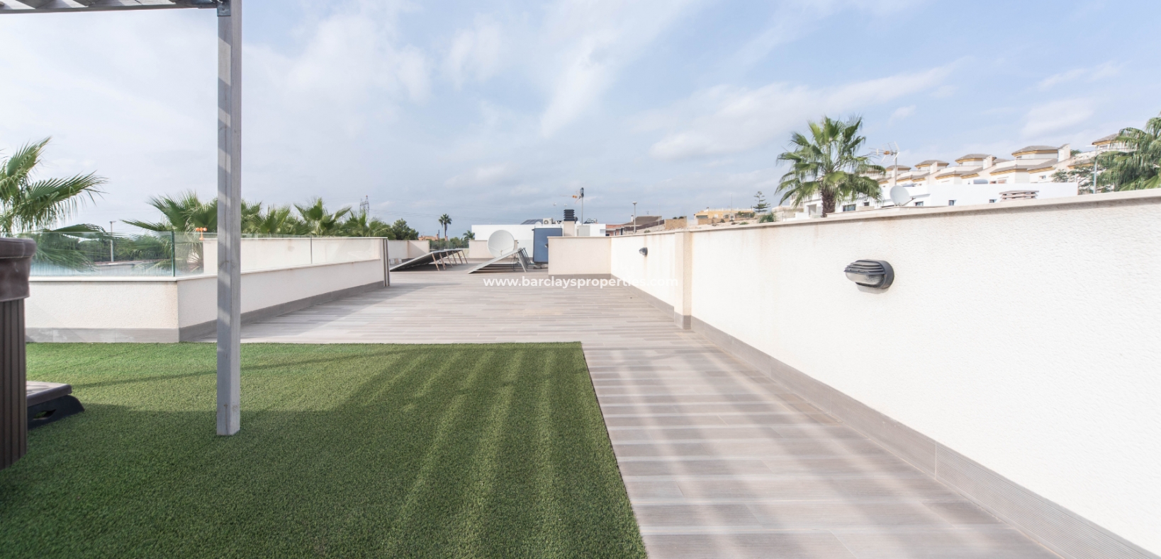 Wederverkoop - Vrijstaande Villa - Urb. El Oasis - La Marina