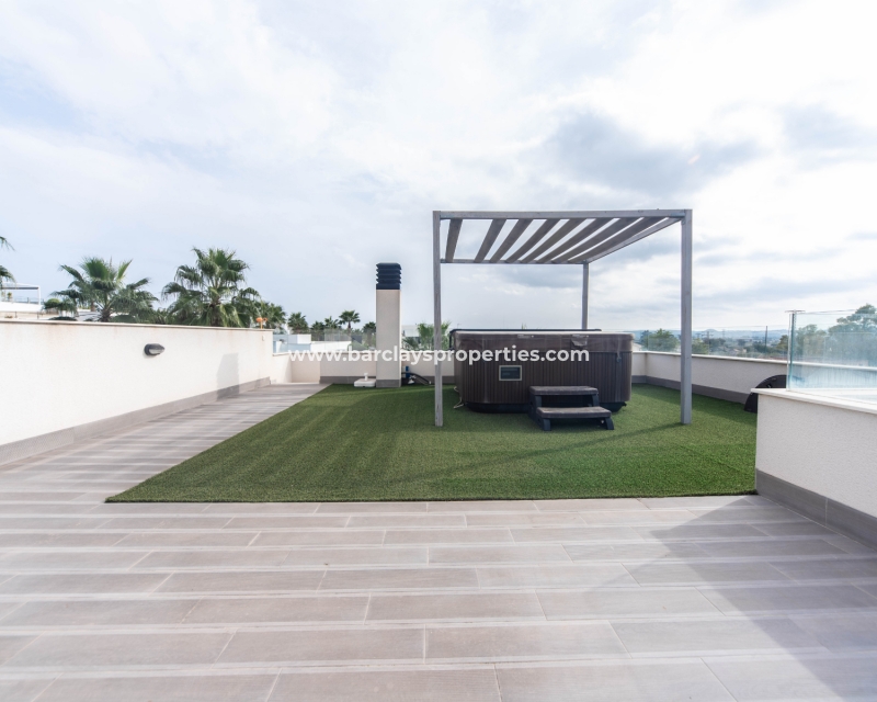 Wederverkoop - Vrijstaande Villa - Urb. El Oasis - La Marina