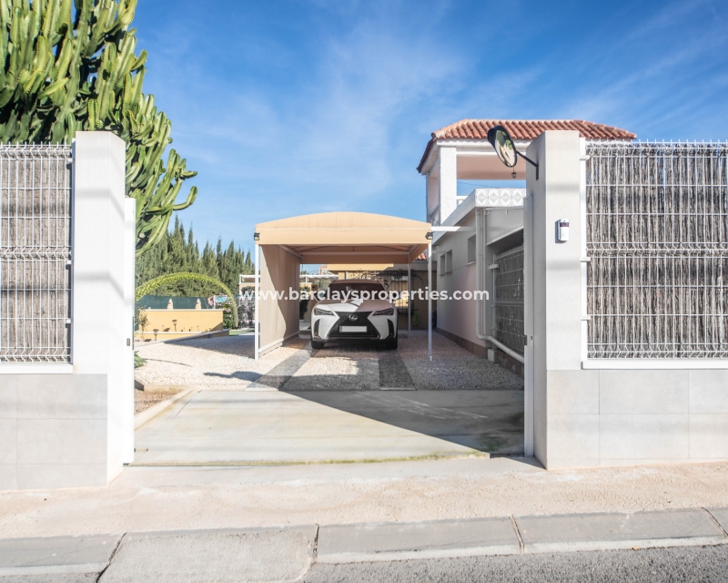 Wederverkoop - Vrijstaande Villa - Urb. El Oasis - La Marina