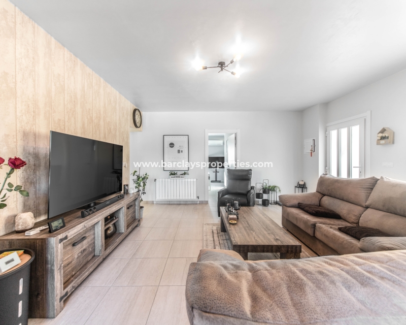 Wederverkoop - Vrijstaande Villa - Urb. El Oasis - La Marina