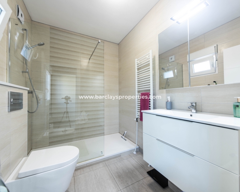 Wederverkoop - Vrijstaande Villa - Urb. El Oasis - La Marina