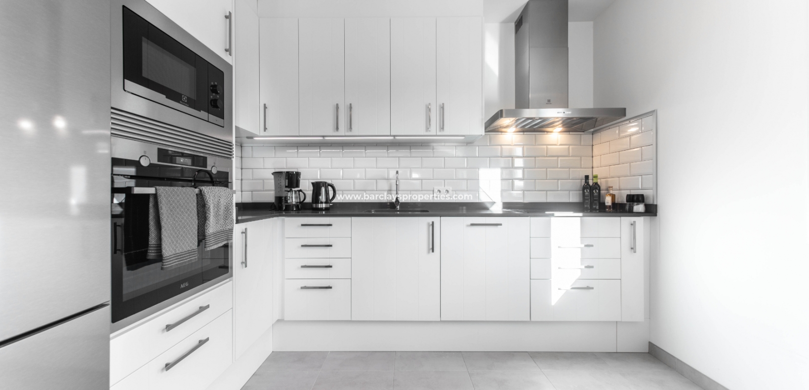 Wederverkoop - Vrijstaande Villa - Urb. El Oasis - La Marina