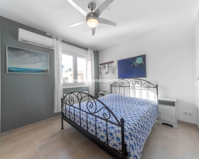 Wederverkoop - Vrijstaande Villa - Urb. El Oasis - La Marina