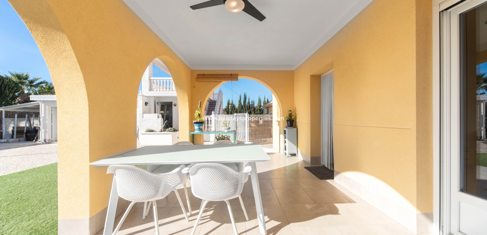 Wederverkoop - Vrijstaande Villa - Urb. El Oasis - La Marina