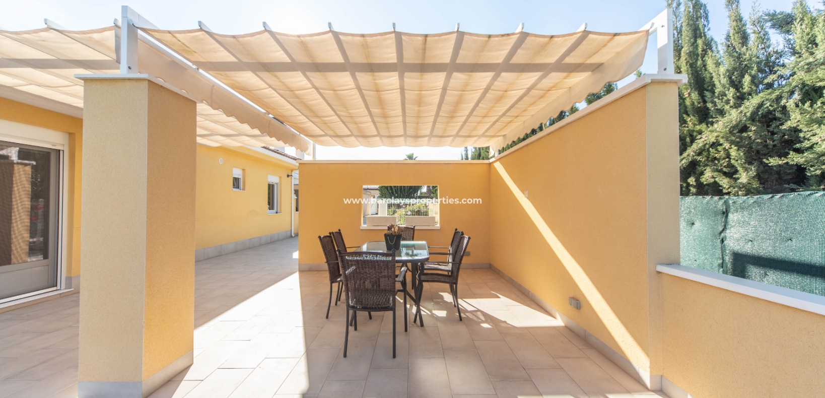 Wederverkoop - Vrijstaande Villa - Urb. El Oasis - La Marina