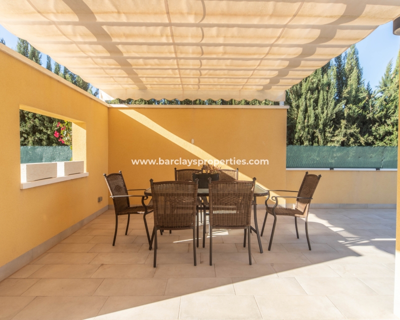 Wederverkoop - Vrijstaande Villa - Urb. El Oasis - La Marina