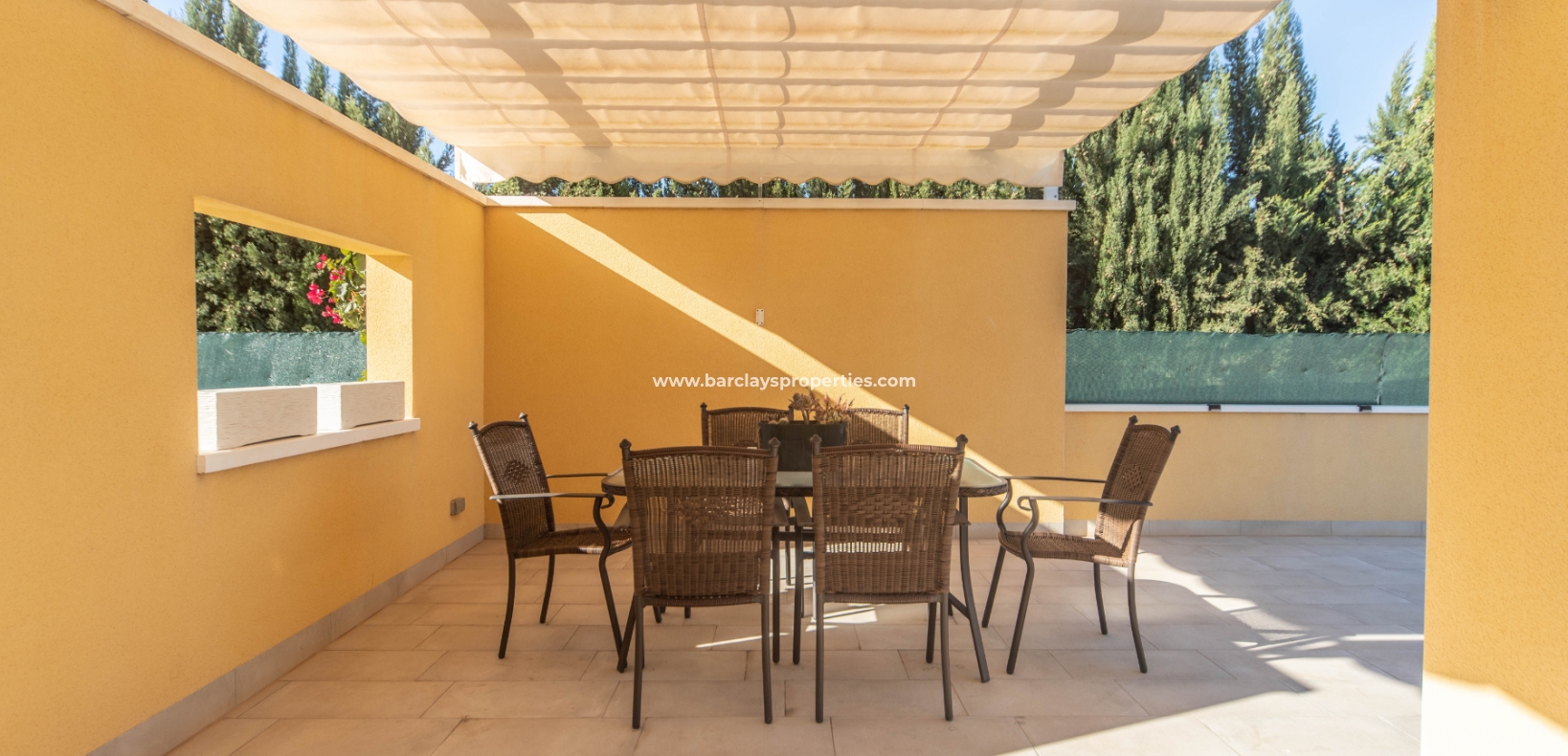 Wederverkoop - Vrijstaande Villa - Urb. El Oasis - La Marina