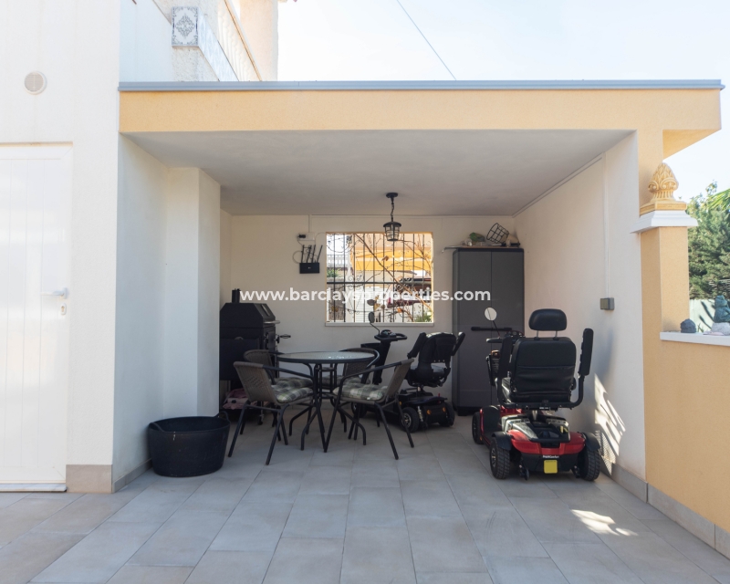 Wederverkoop - Vrijstaande Villa - Urb. El Oasis - La Marina