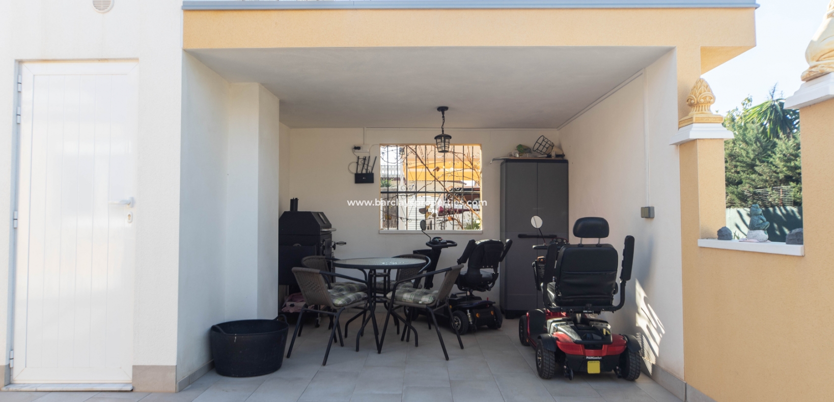 Wederverkoop - Vrijstaande Villa - Urb. El Oasis - La Marina