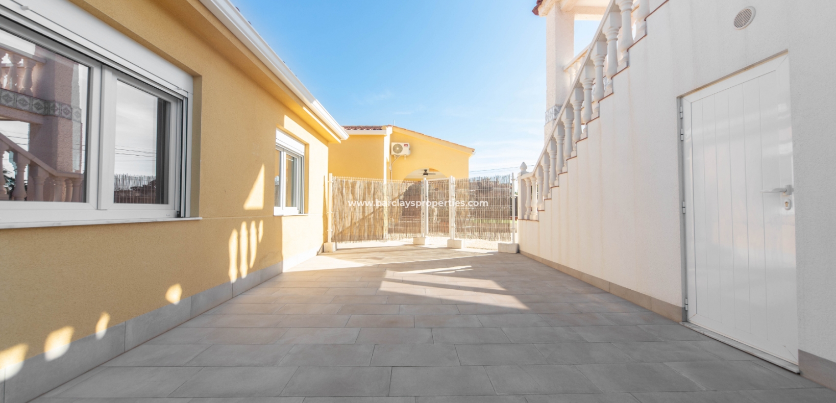 Wederverkoop - Vrijstaande Villa - Urb. El Oasis - La Marina