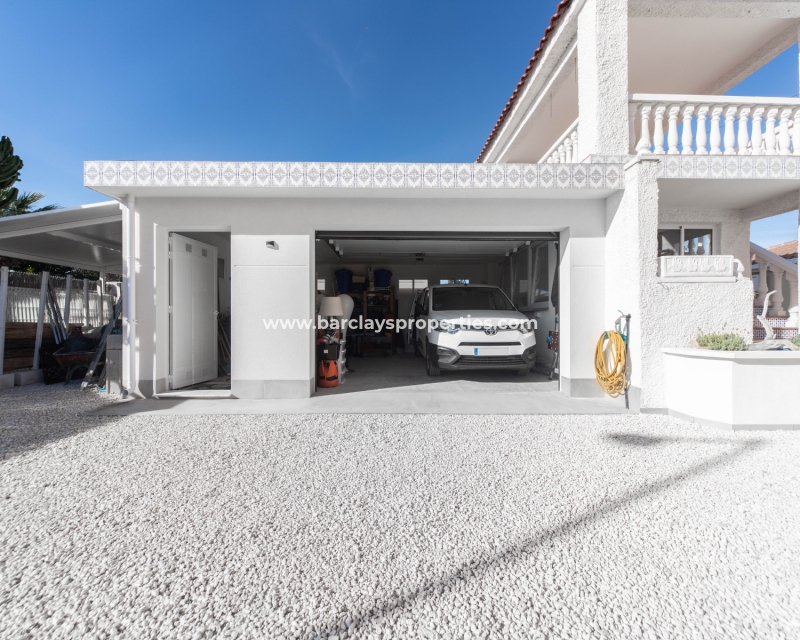 Wederverkoop - Vrijstaande Villa - Urb. El Oasis - La Marina