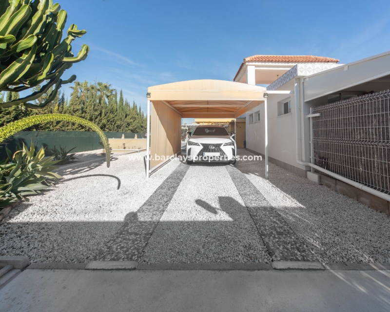 Wederverkoop - Vrijstaande Villa - Urb. El Oasis - La Marina