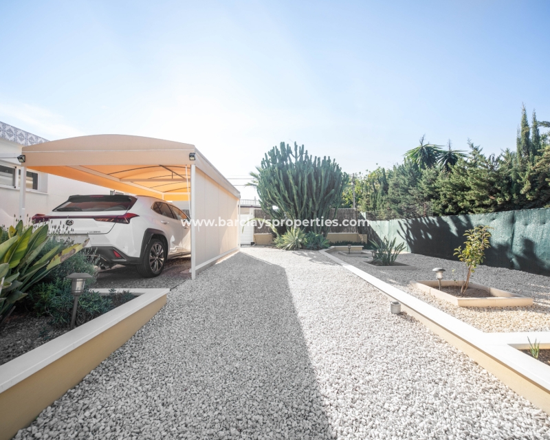 Wederverkoop - Vrijstaande Villa - Urb. El Oasis - La Marina