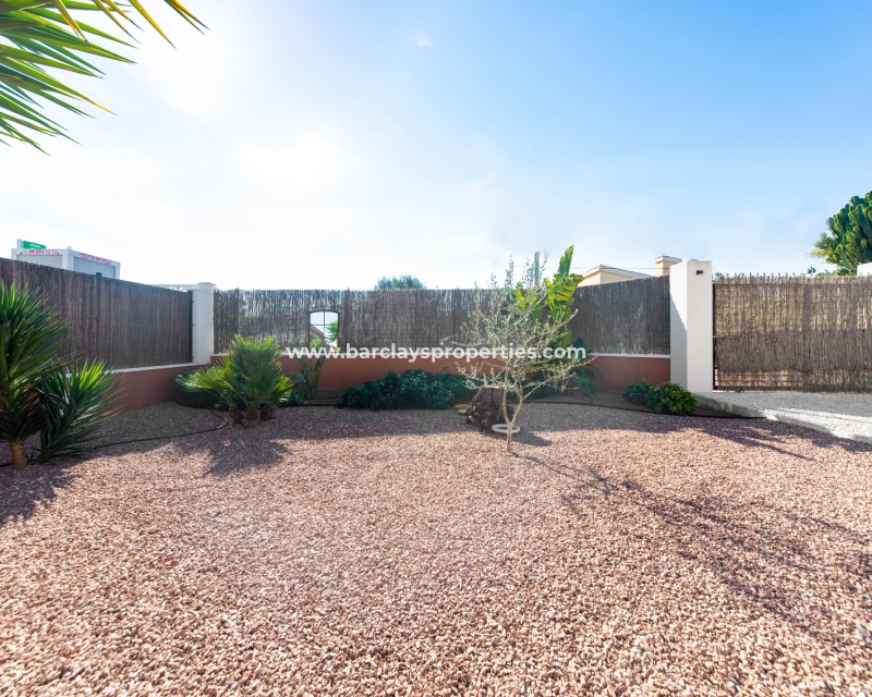 Wederverkoop - Vrijstaande Villa - Urb. El Oasis - La Marina