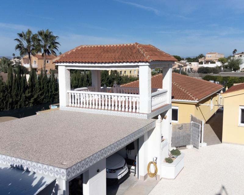 Wederverkoop - Vrijstaande Villa - Urb. El Oasis - La Marina