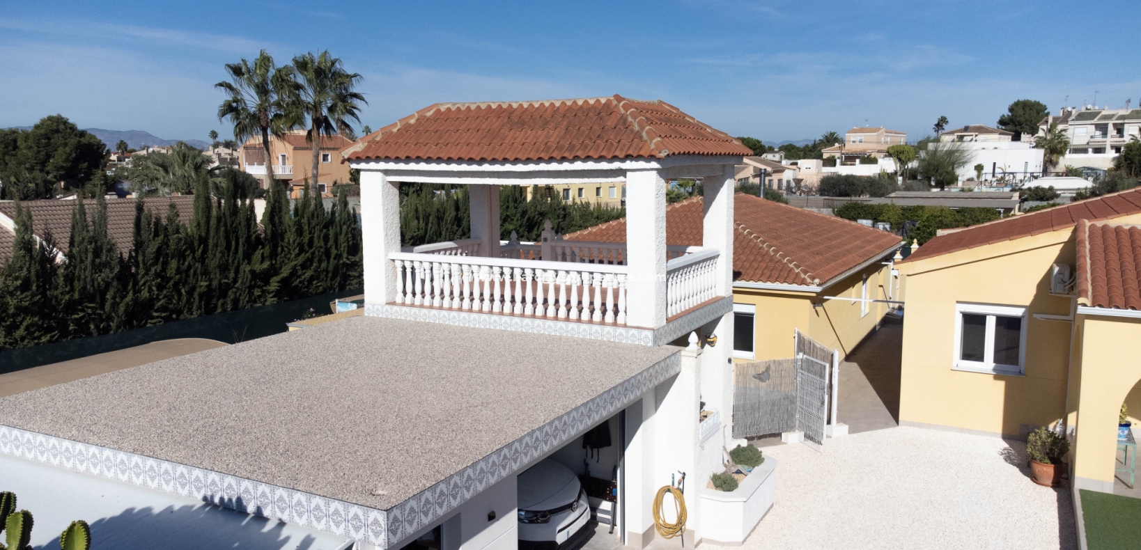 Wederverkoop - Vrijstaande Villa - Urb. El Oasis - La Marina